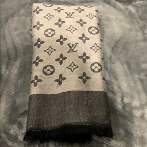 Louis Vuitton Accessories - Louis Vuitton scarf Louis Vuitton Accessories - Louis Vuitton scarf